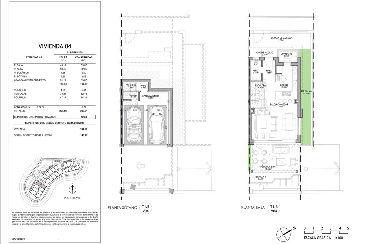 Plattegrond van een 3-slaapkamer herenhuis in Mijas, Costa del Sol, met de indeling van de kelder en begane grond.