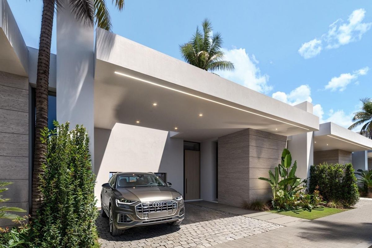 Casares town house with natural light