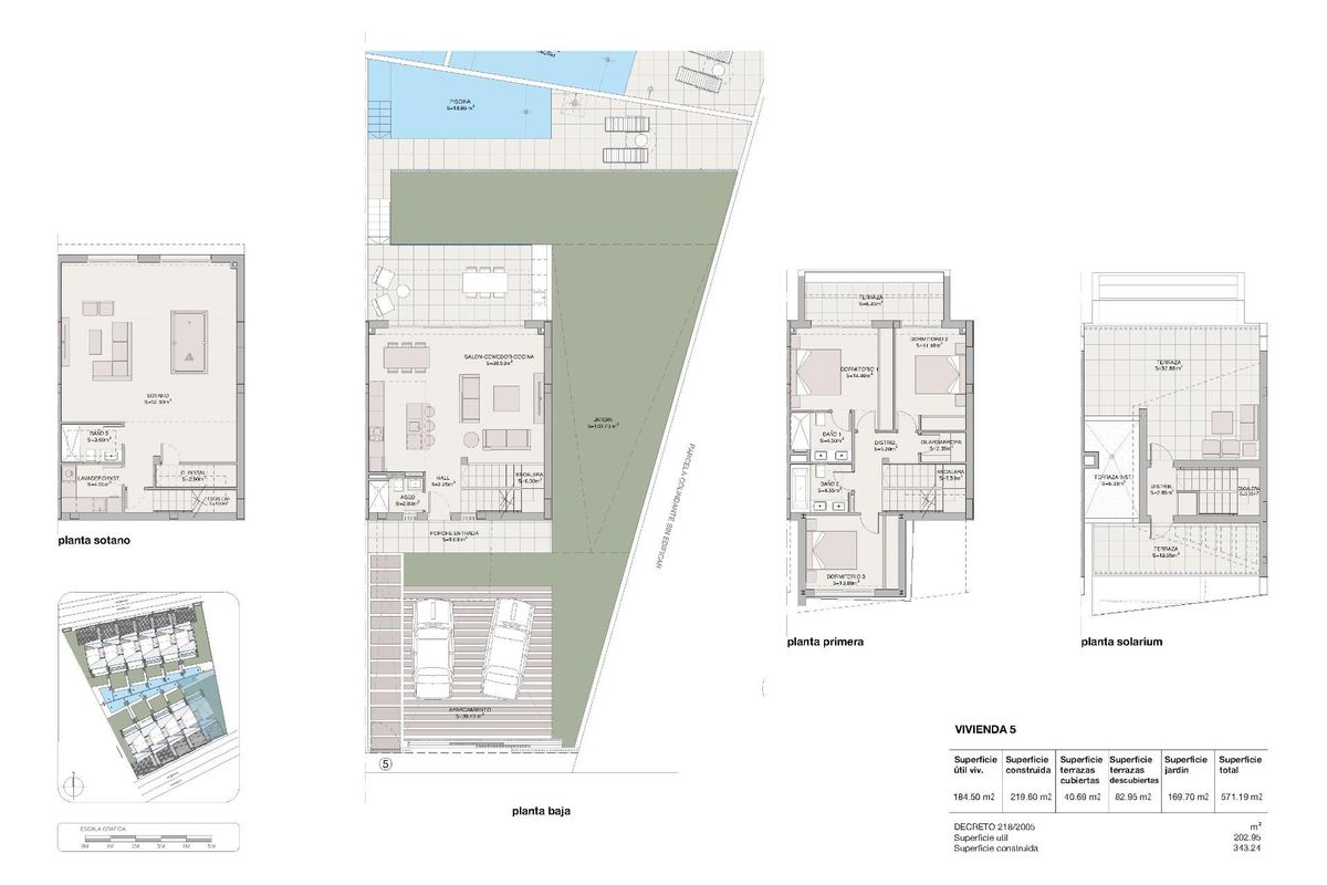 Architectonisch plattegrond van een modern huis in Estepona, met ruime woonruimtes.