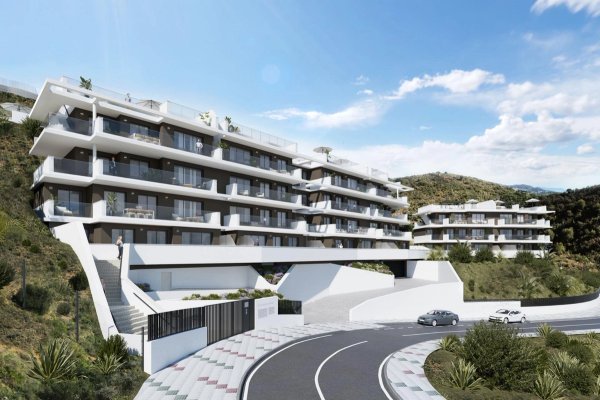 Moderne buitenkant van een 2-slaapkamer appartementcomplex in Rincon de la Victoria, Costa del Sol, Spanje.