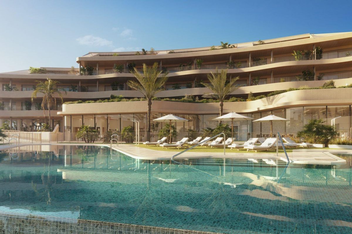 Fuengirola penthouse with shared pool