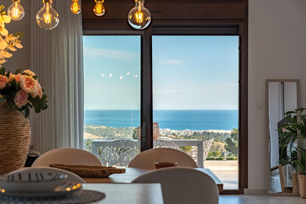 Prachtige nieuwbouw villa's in Polop met uitzicht op zee