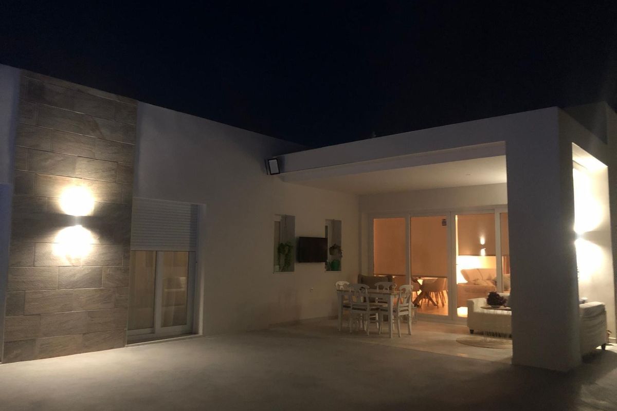 Entrance of custom-built villa in Pinoso