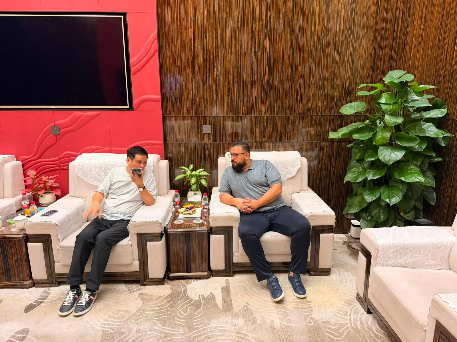 Shipay founder Paul Mechaalani in a working meeting in China