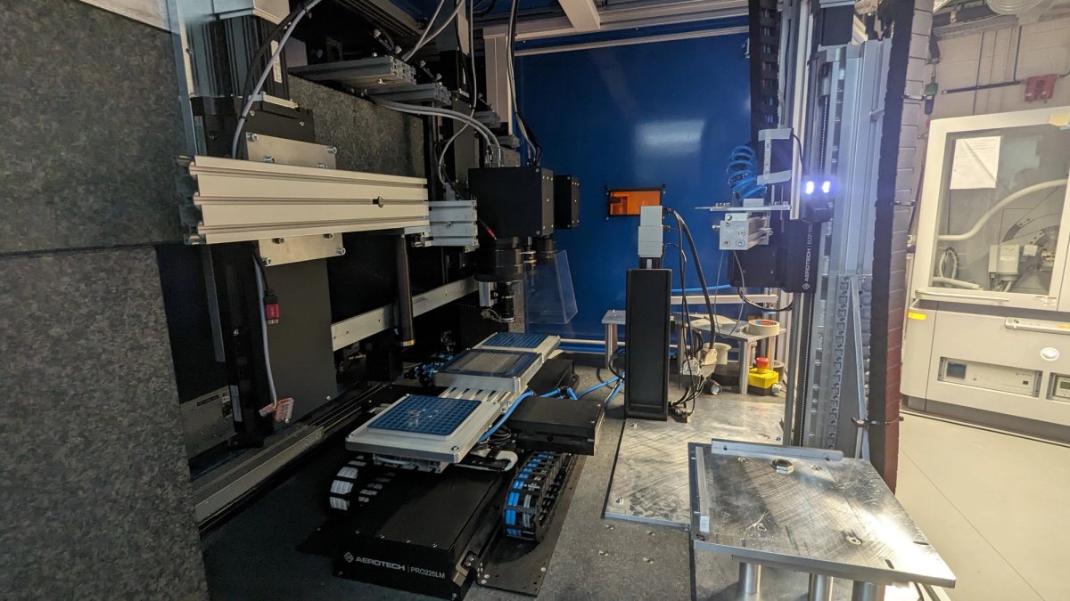 A gianormous Granit stabilised laser cutting setup... 