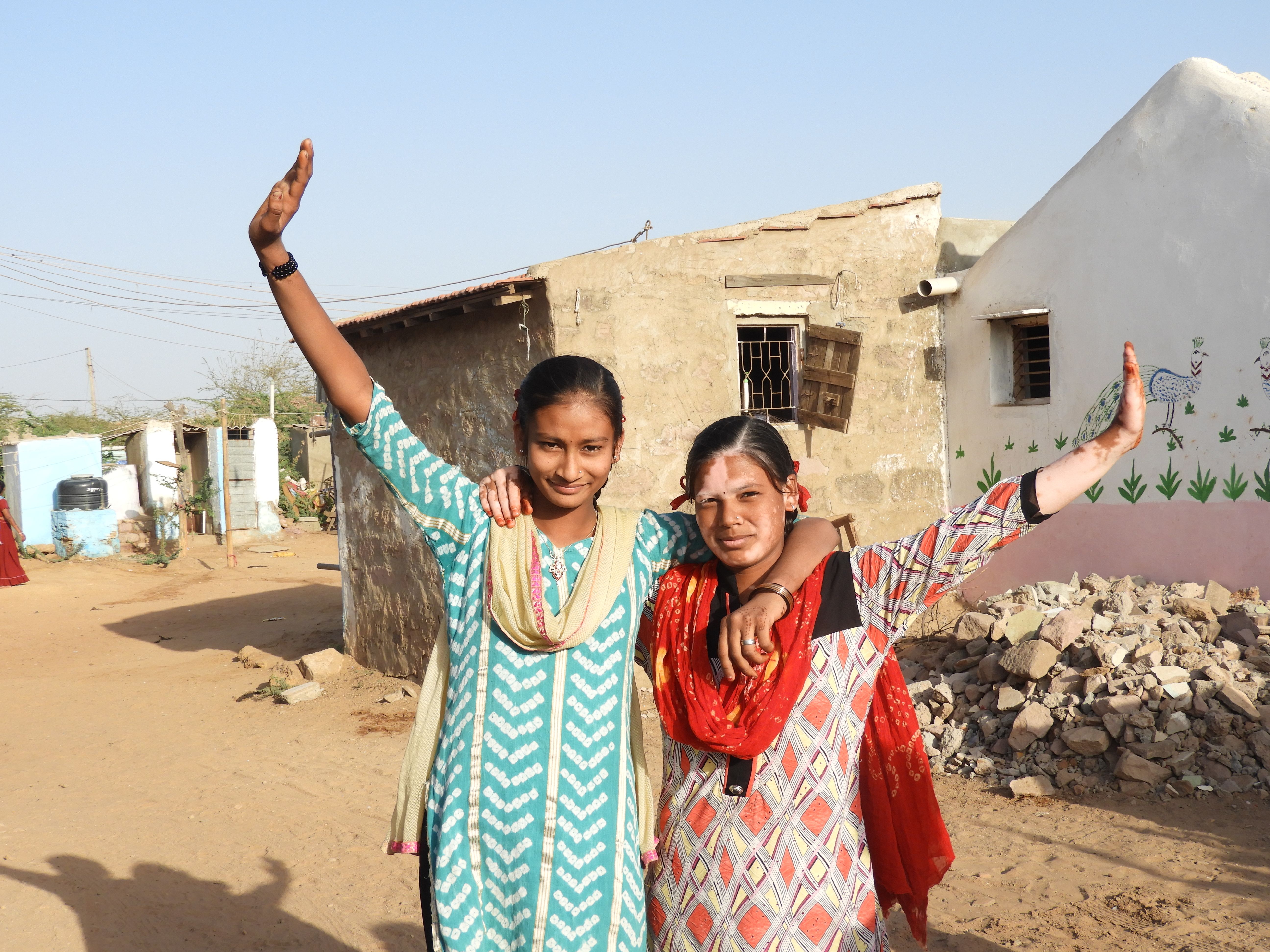 replace this image and alt text