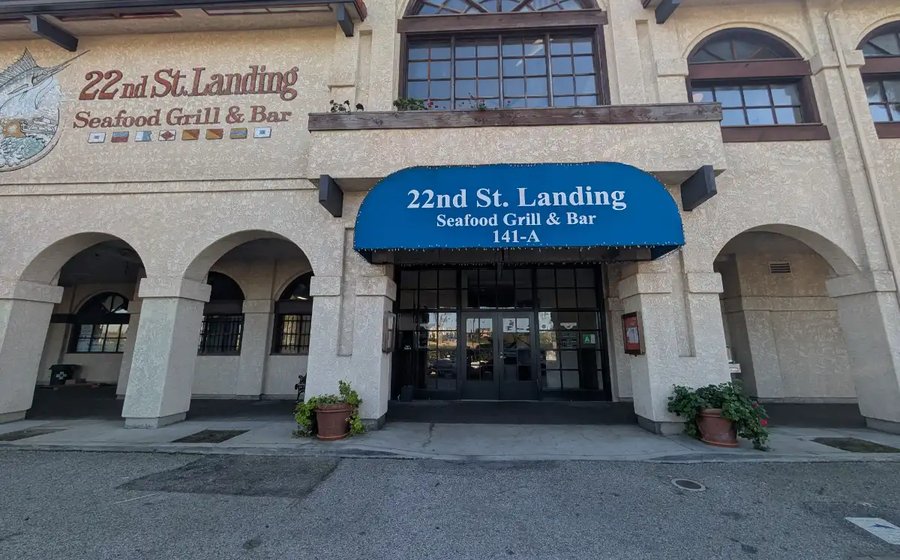 22nd St. Landing Lunch Review - NBA Arena Food Review