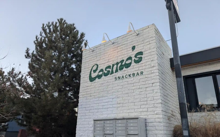 Cosmo's Snack Bar Restaurant Review - NBA Arena Food Review