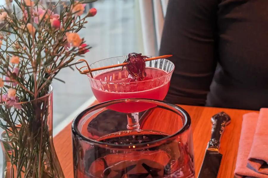 HH Hibiscus Kiss ($9)