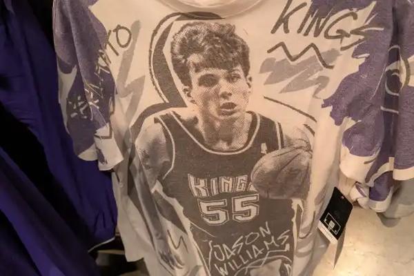 Vintage Jason Williams Sacramento Kings shirt on a hanger at the Golden 1 Center team store.