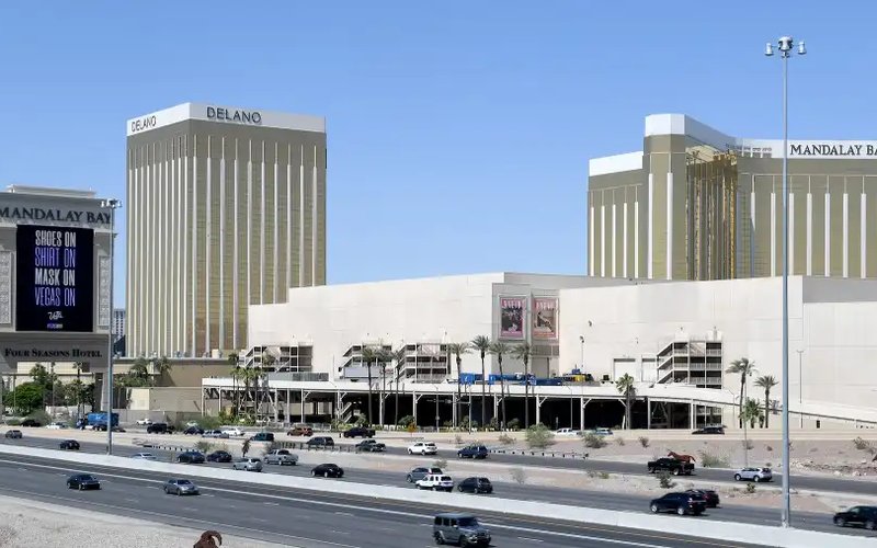 Michelob Ultra Arena exterior