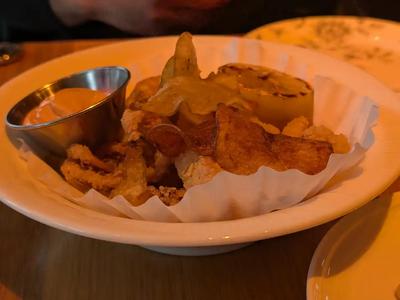 HH Crispy Seafood ($8)