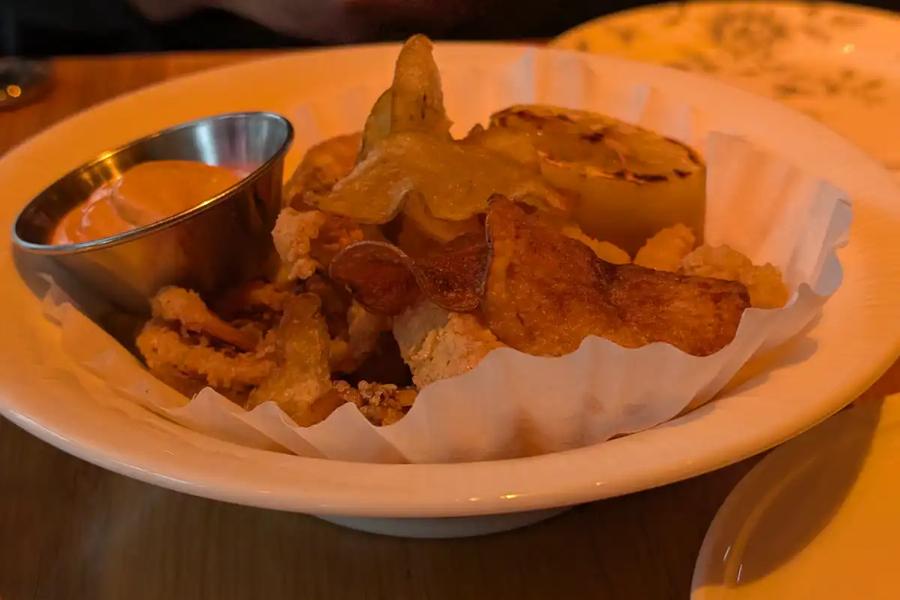 HH Crispy Seafood ($8)