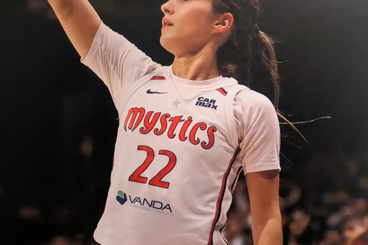 gesturing to the crowd at Capital One Arena in D.C.