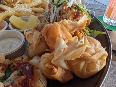 Sharing Platter: Crispy Prawn Wonton