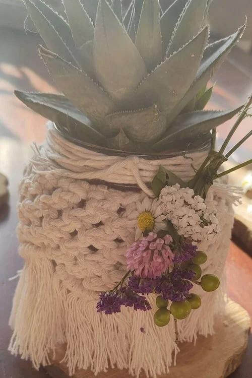 osłonka ze sznurka na doniczce