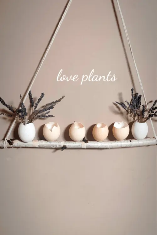 dekoracja z jajek i lawendy