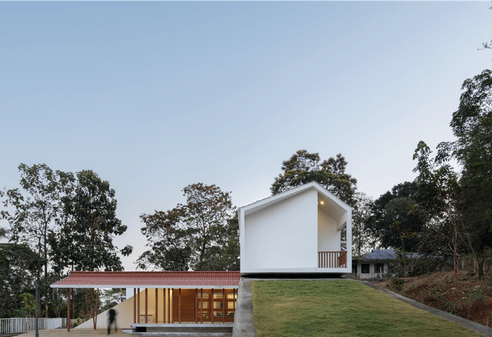 A Courtyard Centered Residence 