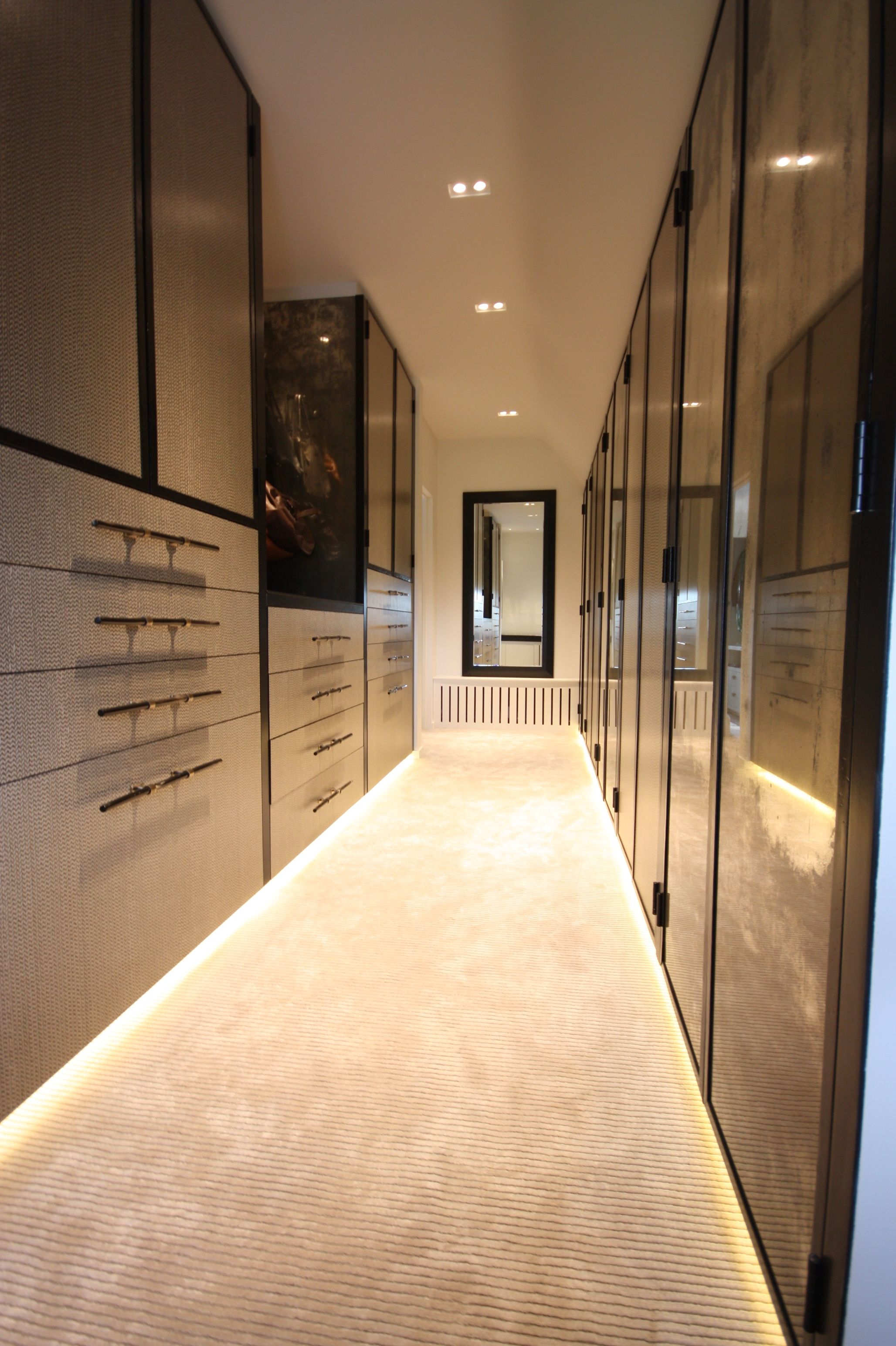 Walk-in Wardrobe