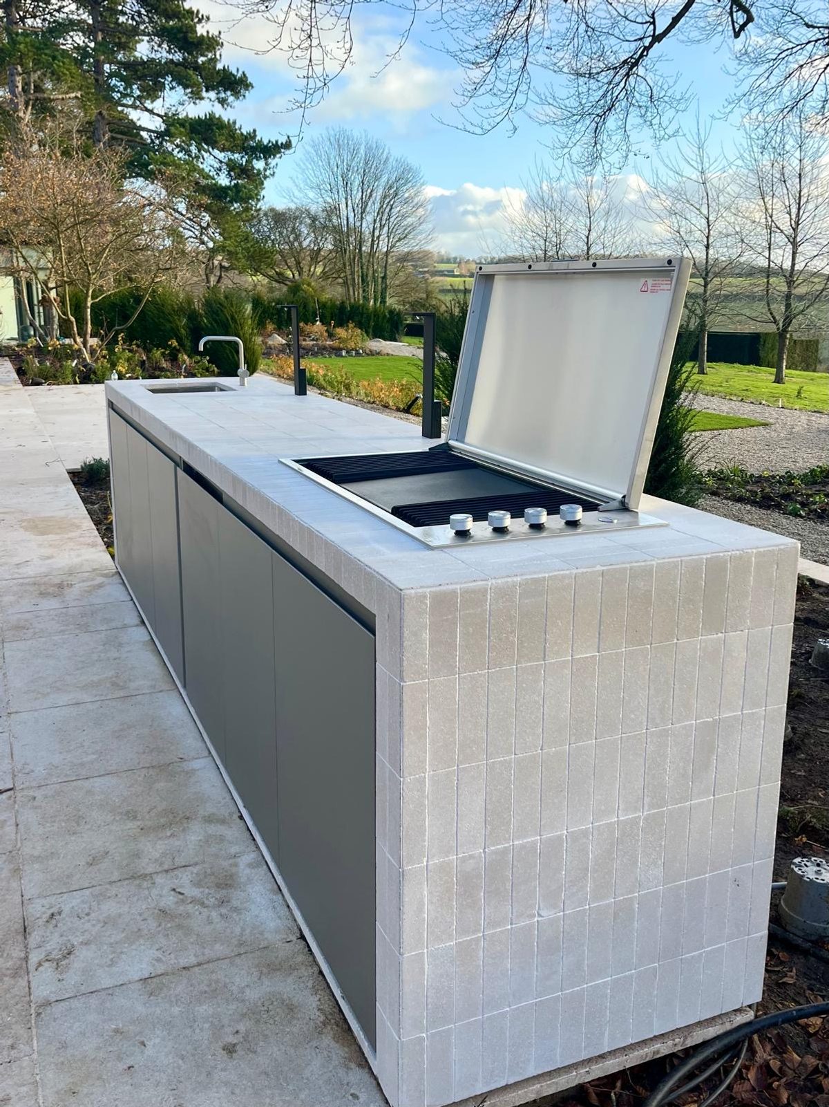 Outdoor Kitchen