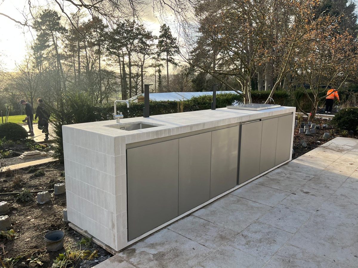 Outdoor Kitchen