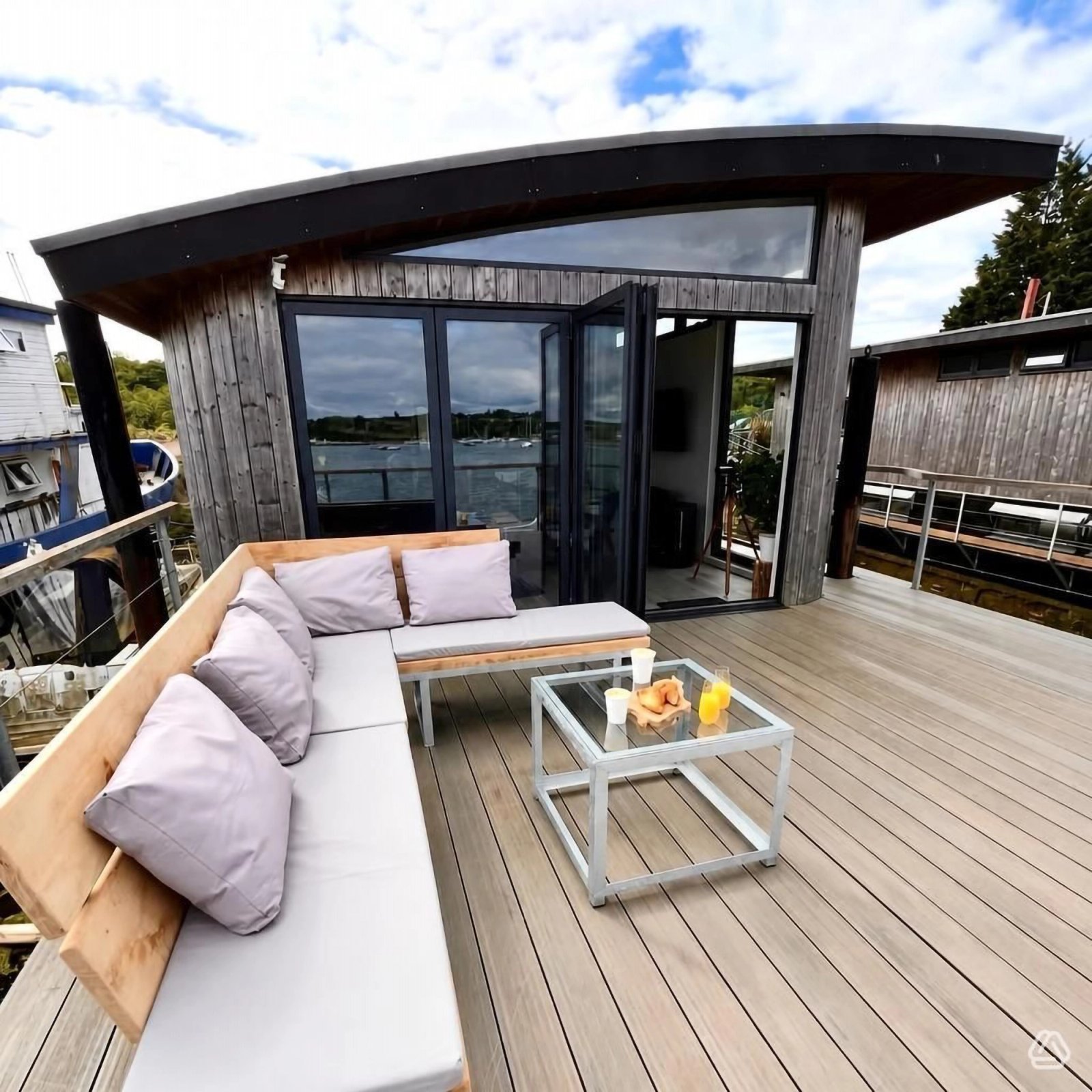 Bembridge Houseboats