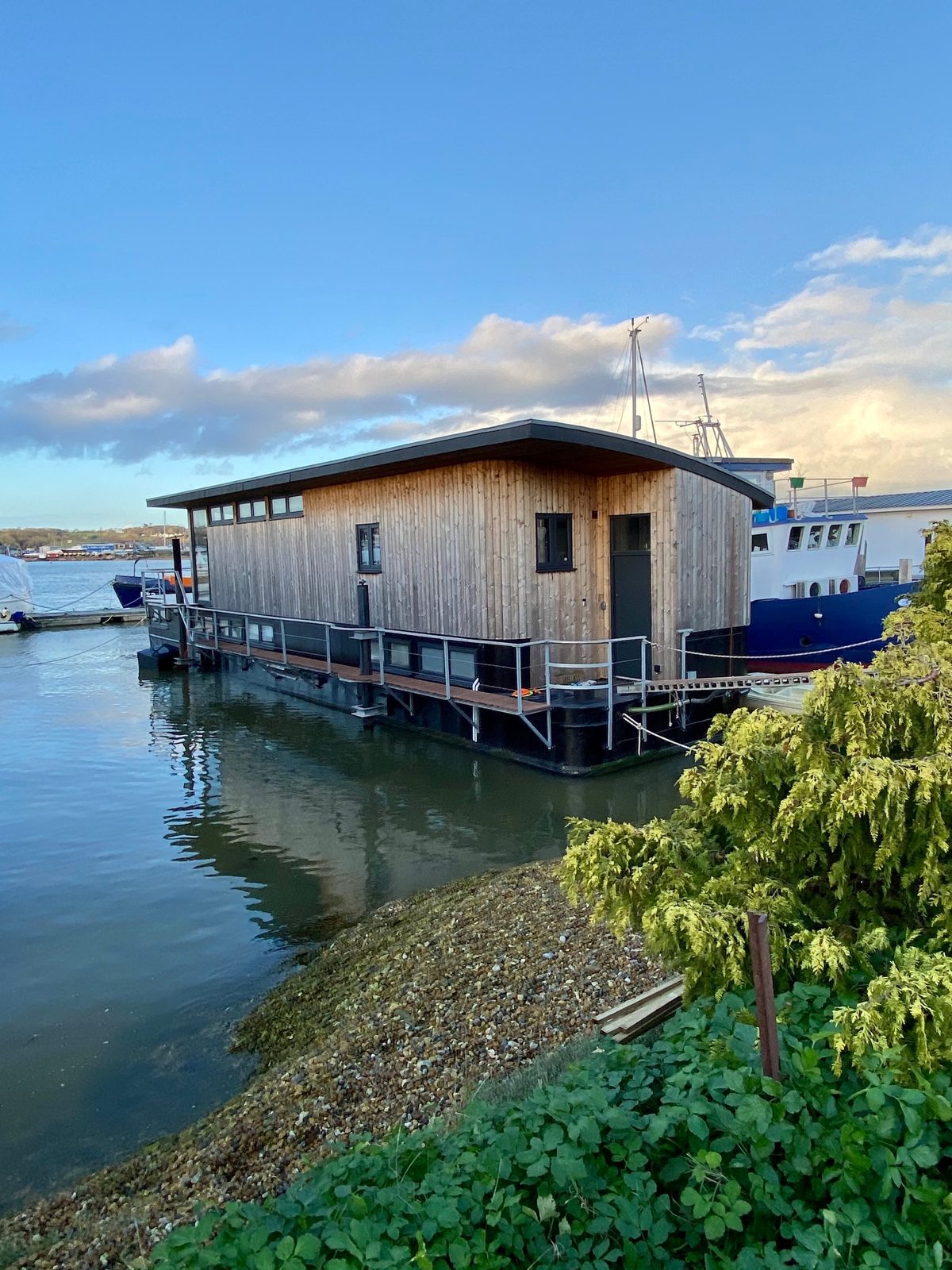 Bembridge Houseboats