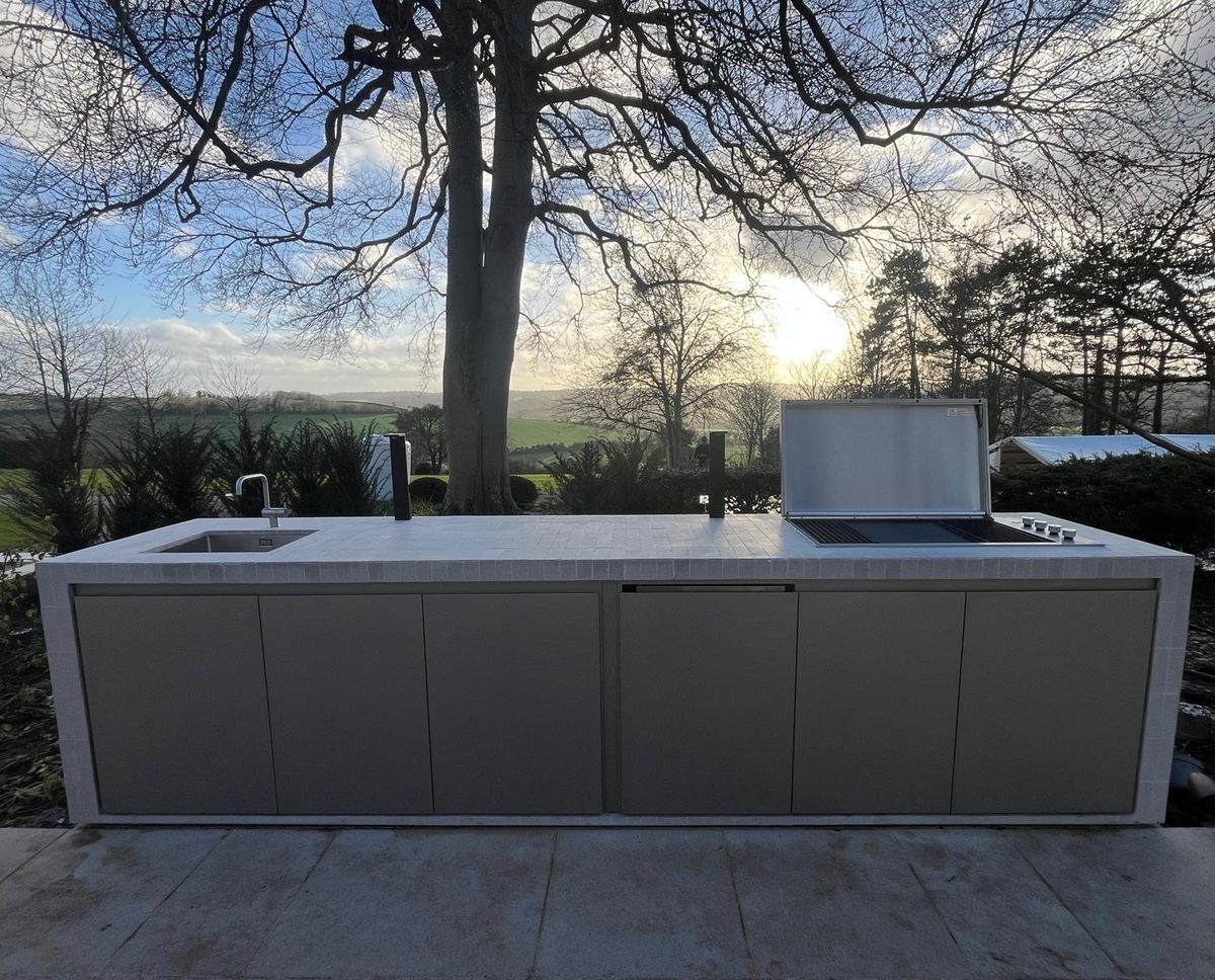 Outdoor Kitchen