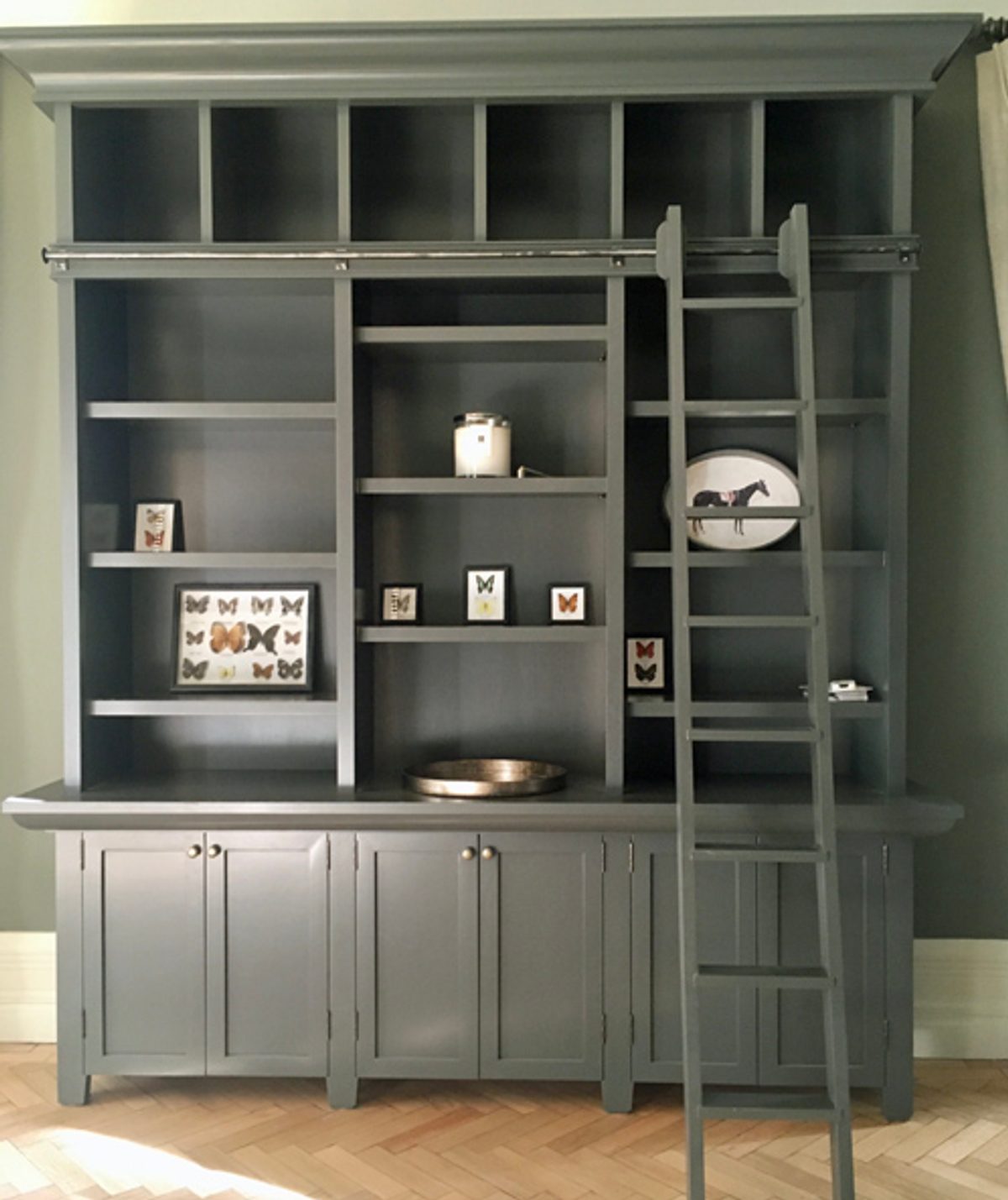 Library cabinet