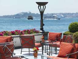 Four Seasons Hotel Istanbul at the Bosphorus Image 5