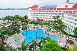 Hong Kong Disneyland Hotel Image 3