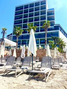 Joelle Premium Hotel Image 4