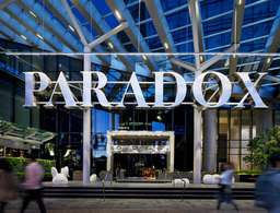 Paradox Hotel Vancouver Image 5