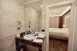 Premium Beach Hotel Image 8