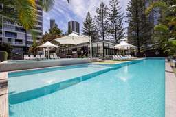 Ultra Broadbeach Image 4