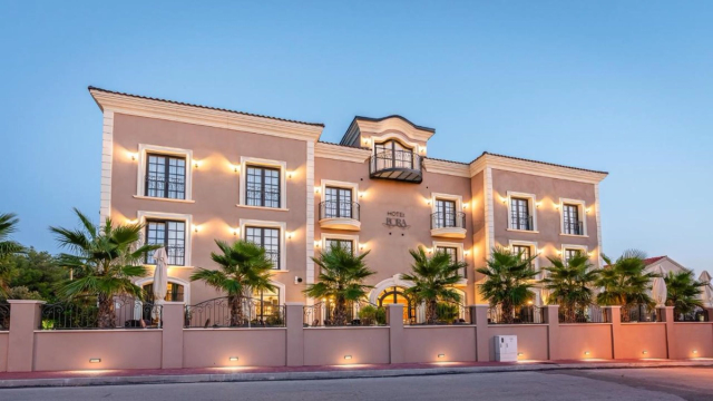 Boutique Hotel Bora & Villas Garamm