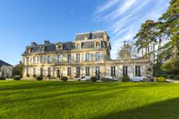 Chateau La Cheneviere Image 7