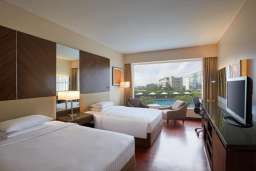 Courtyard by Marriott Mumbai International Airport Image 7