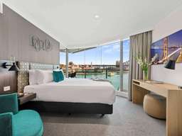 Pullman Quay Grand Sydney Harbour Image 6