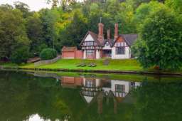 Cliveden House - an Iconic Luxury Hotel Image 4