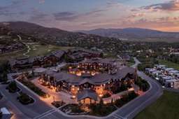 Waldorf Astoria Park City Image 6