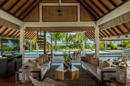 Four Seasons Resort Maldives at Landaa Giraavaru Image 8