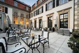 Schlosshotel Berlin by Patrick Hellmann Image 7