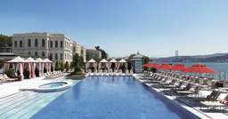 Four Seasons Hotel Istanbul at the Bosphorus Image 6