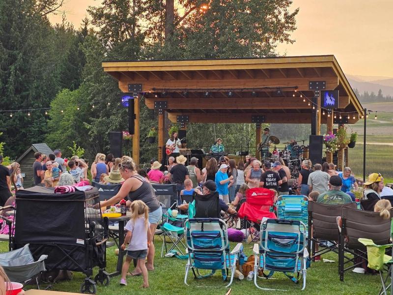 Crowds enjoy Jam Shack