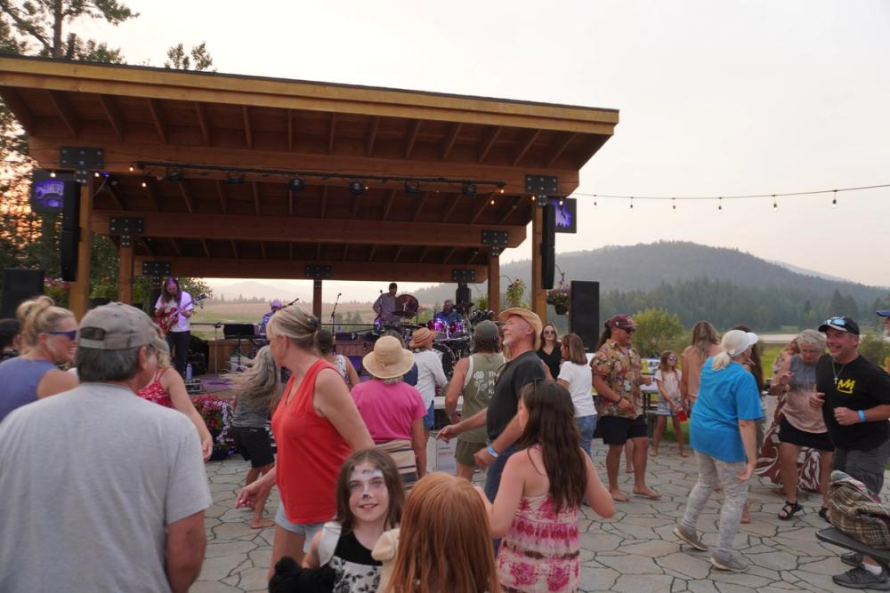 Crowds enjoy Jam Shack at the Customer Appreciation Party