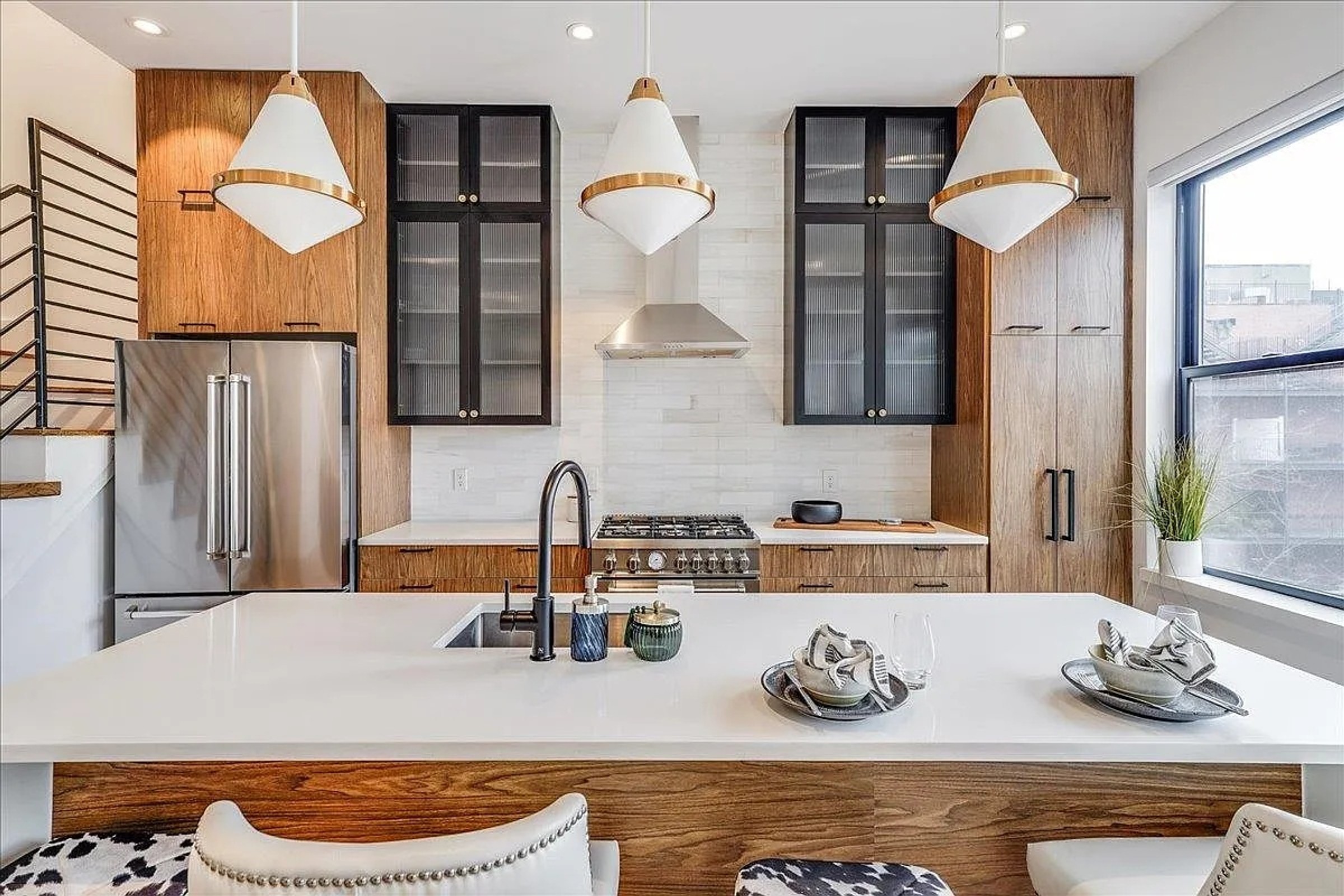 Palisade Oak in the City kitchen