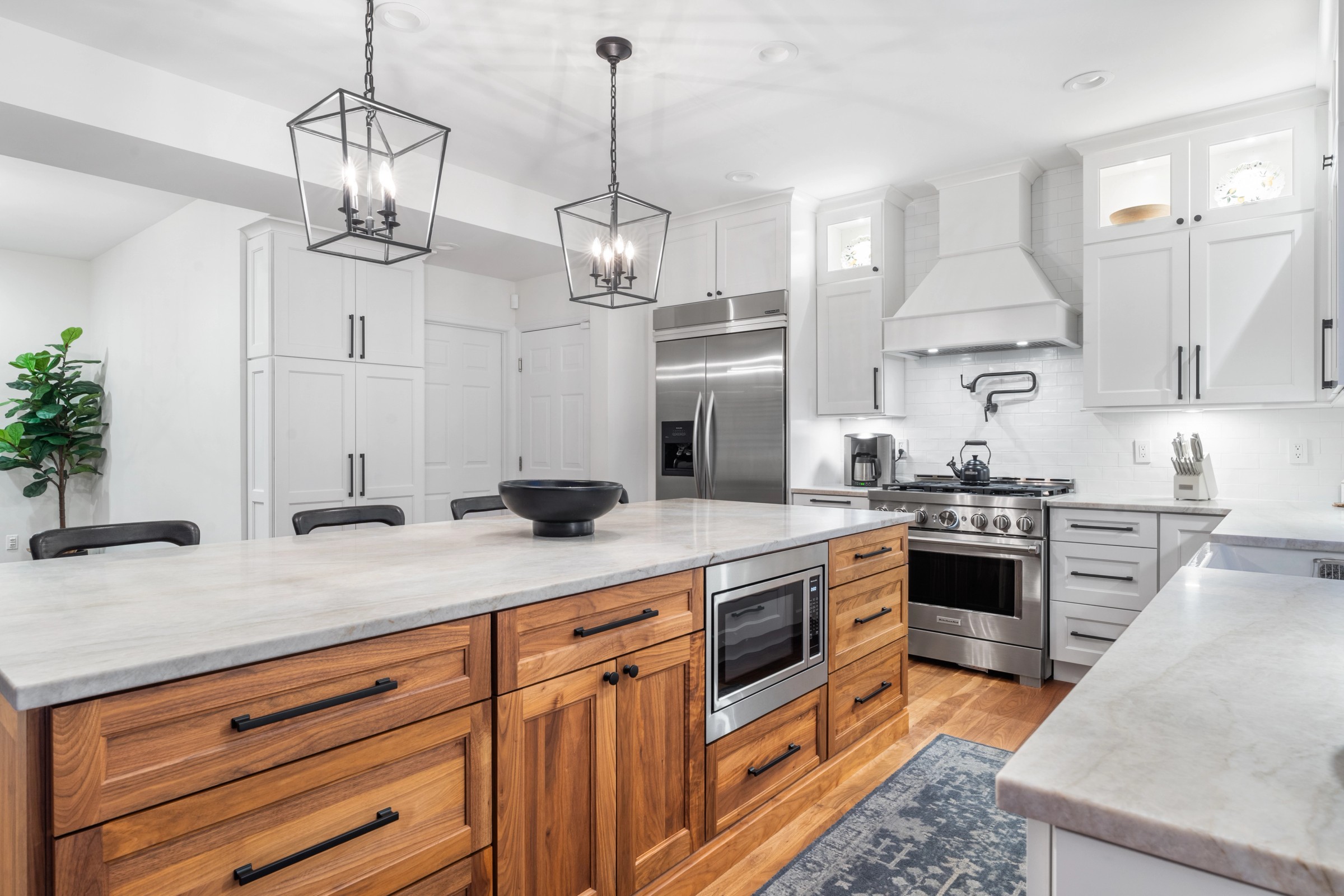 Walnut at the Center kitchen