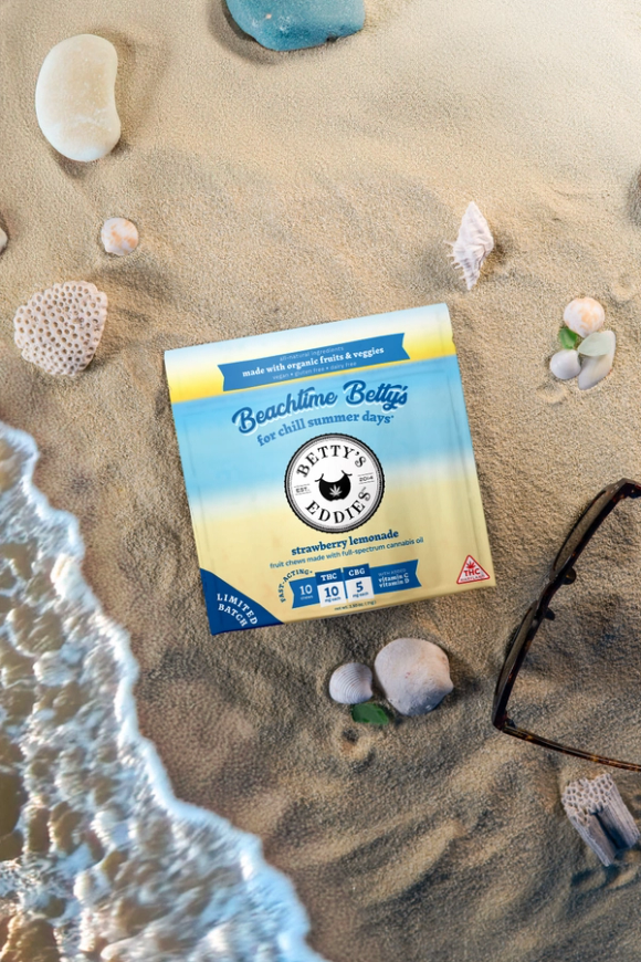 Betty's Eddies Cannabis Fruit Chews - Beachtime Betty's Strawberry Lemonade
