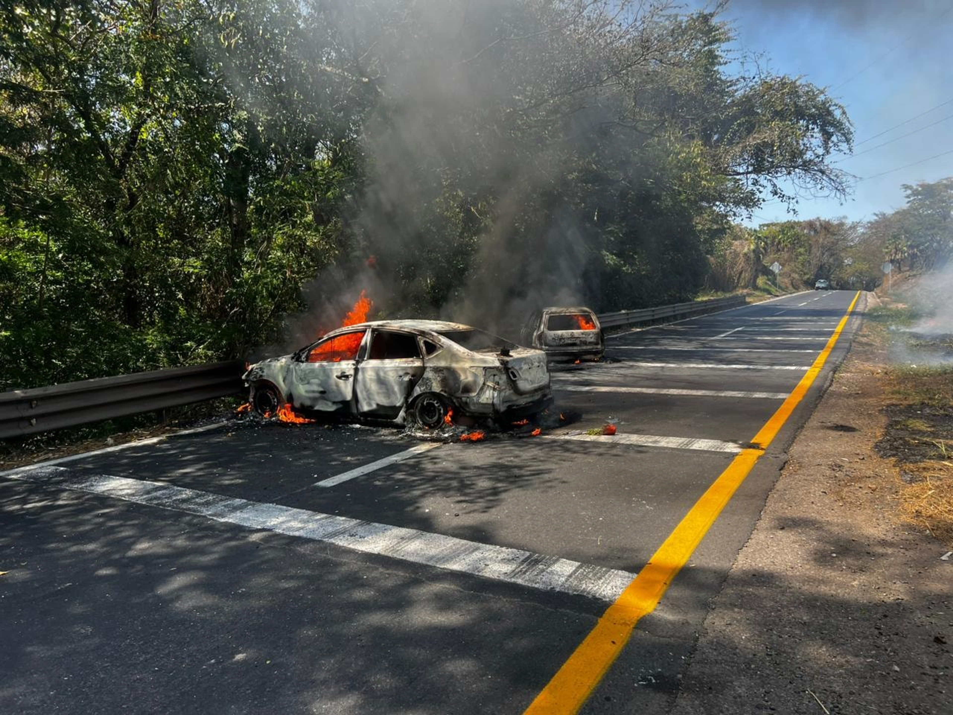 NARCOBLOQUEOS EN NAYARIT